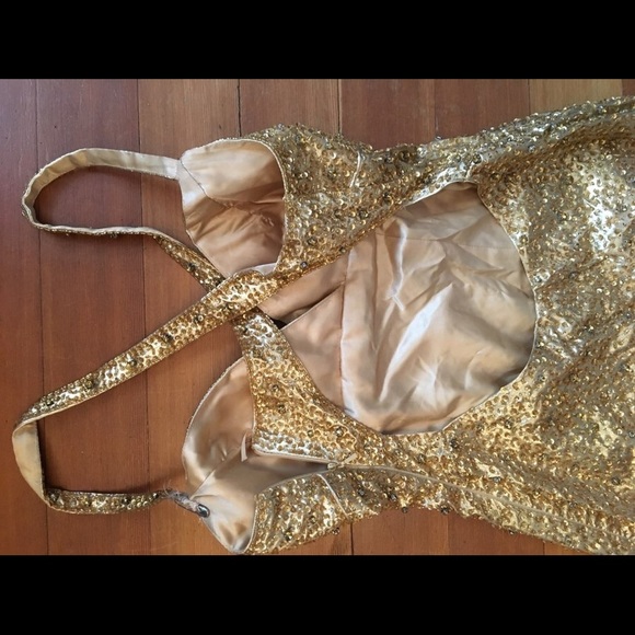 Gold formal dress size 6 - Picture 2 of 5